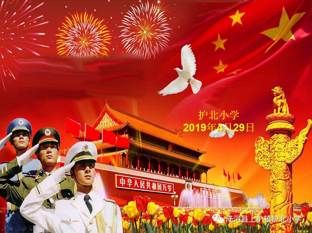 万物皆有灵！狍子被困雪地好心大叔暖心施救，脱困后狍子迟迟不肯离去
